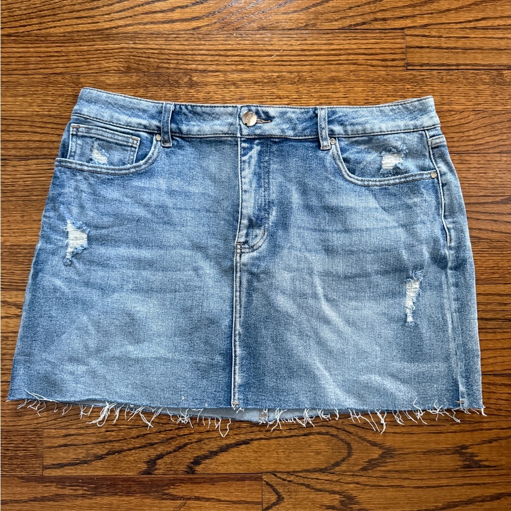 Casual Frayed Hem Denim Mini Skirt